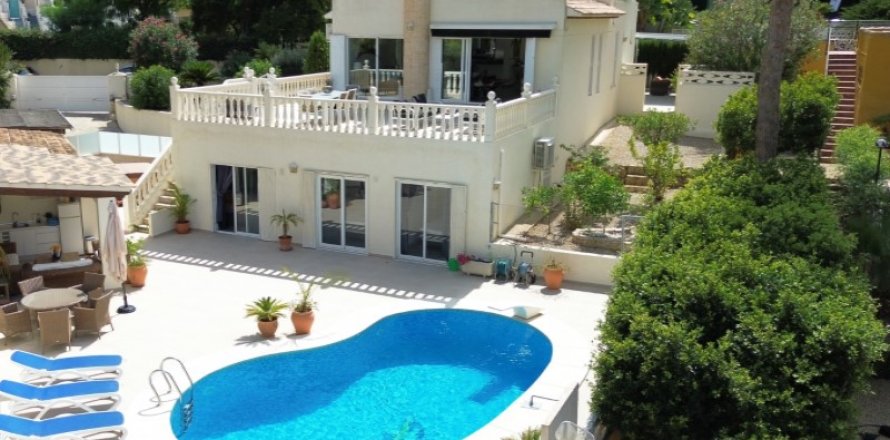 Villa L'Alfàs del Pi, Alicante, Spanien 4 Schlafzimmer, 208 m2 Nr. 115836