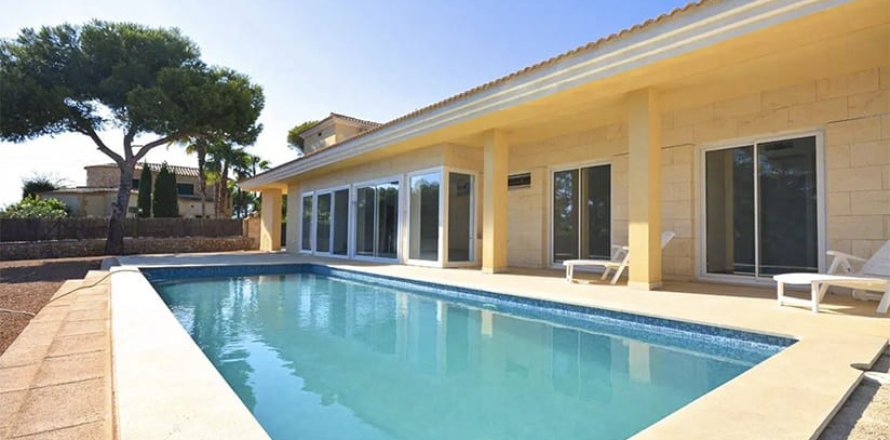 Villa i Cala Pi, Mallorca, Spanien 3 sovrum, 200 kvm. Nr. 143767
