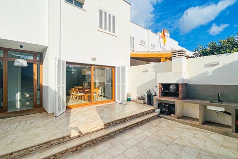 Tvåvåningslägenhet till salu i Mallorca, Spanien 5 sovrum, 162 kvm. Nr. 143763 - foto 23