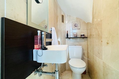 Tvåvåningslägenhet till salu i Mallorca, Spanien 5 sovrum, 162 kvm. Nr. 143763 - foto 10