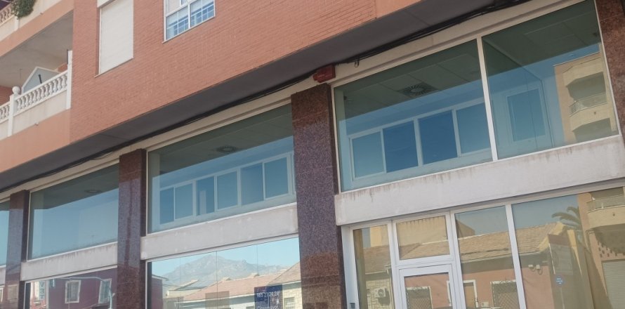 Propiedad comercial en El Campello, Alicante, España 516 m2 No. 188467