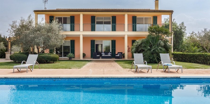 Villa in Inca, Mallorca, Spain 4 bedrooms, 375 sq.m. No. 148007