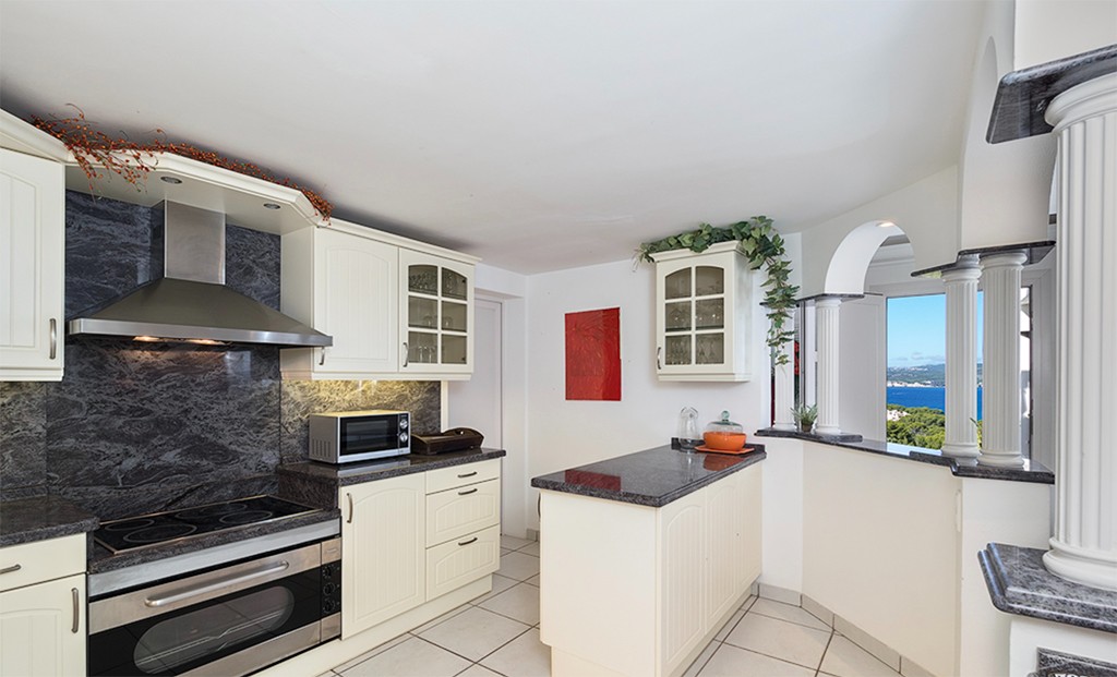 Huvila Santa Ponsa, Mallorca, Espanja 5 makuuhuonetta, 278 m2 No. 148002