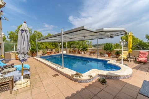 Huvila myytävänä Pinar De Campoverde, Alicante, Espanja, 3 makuuhuonetta, 256 m2 No. 144042 - kuva 4