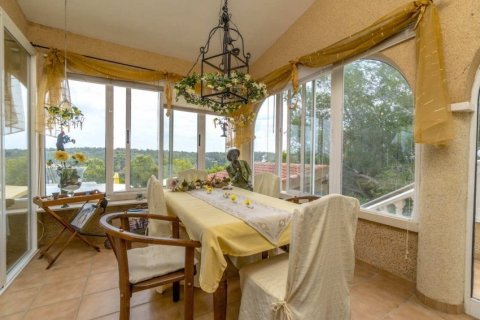 Huvila myytävänä Pinar De Campoverde, Alicante, Espanja, 3 makuuhuonetta, 256 m2 No. 144042 - kuva 9