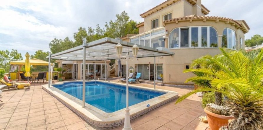 Huvila Pinar De Campoverde, Alicante, Espanja 3 makuuhuonetta, 256 m2 No. 144042