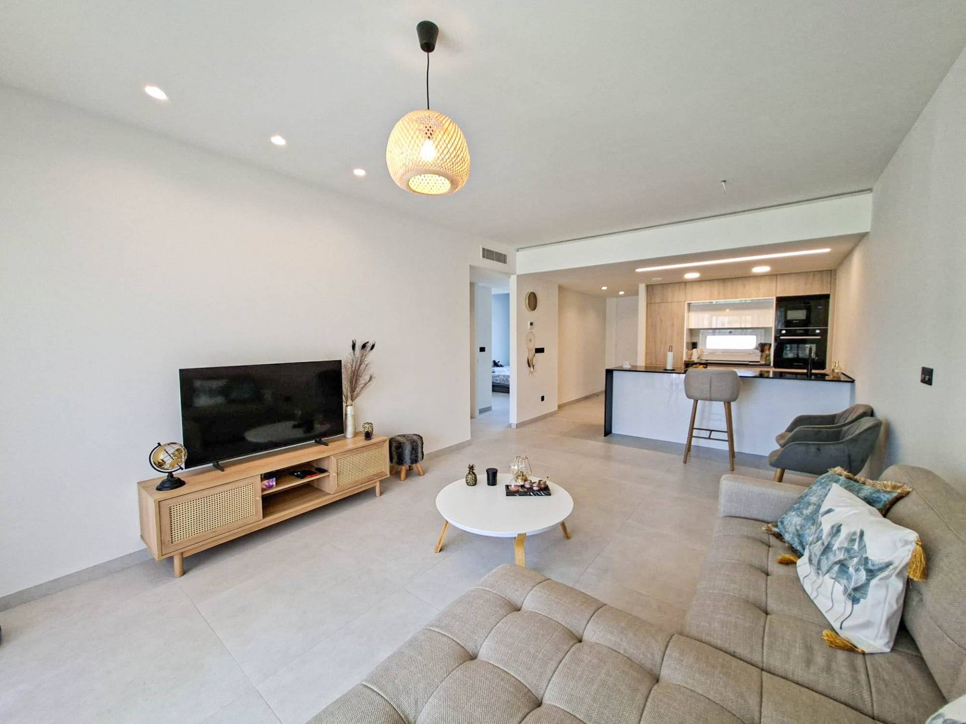 Apartment in Guardamar del Segura, Alicante, Spain 2 bedrooms,  No. 195384