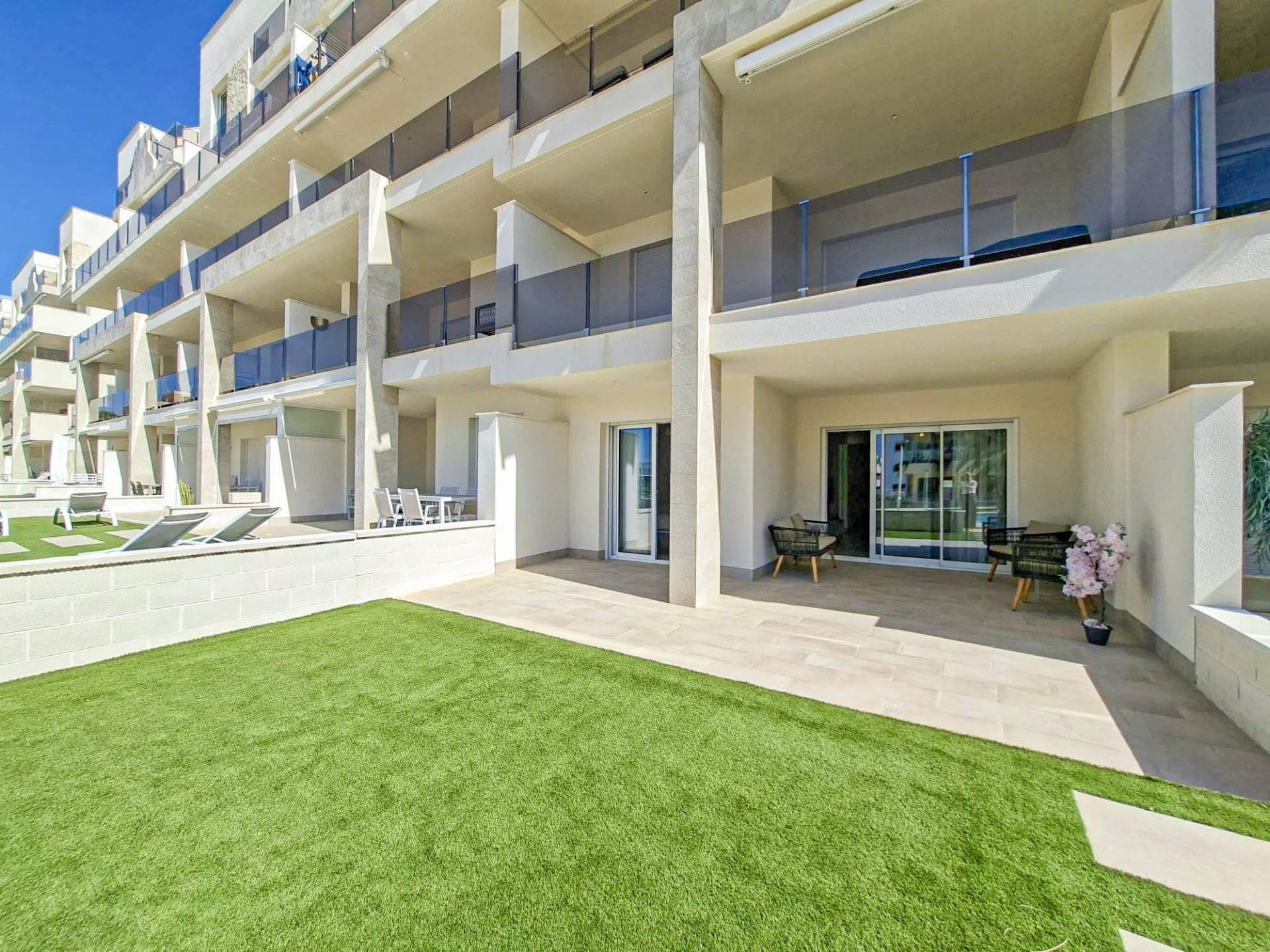 Apartment in Guardamar del Segura, Alicante, Spain 2 bedrooms,  No. 195384