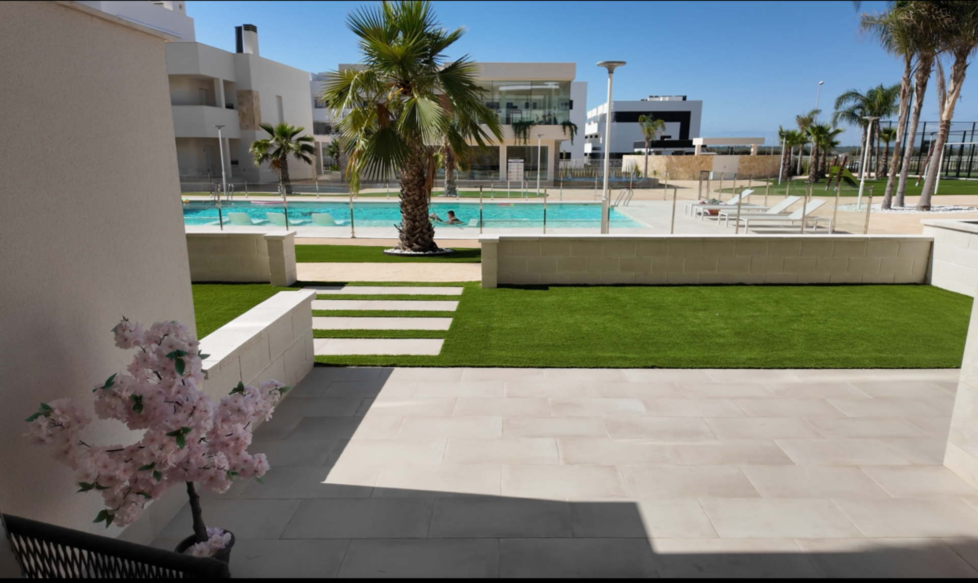 Apartment in Guardamar del Segura, Alicante, Spain 2 bedrooms,  No. 195384