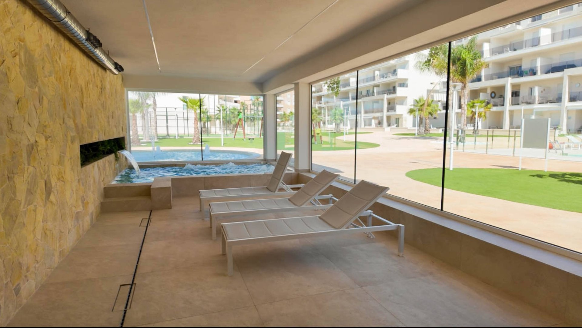 Apartment in Guardamar del Segura, Alicante, Spain 2 bedrooms,  No. 195384