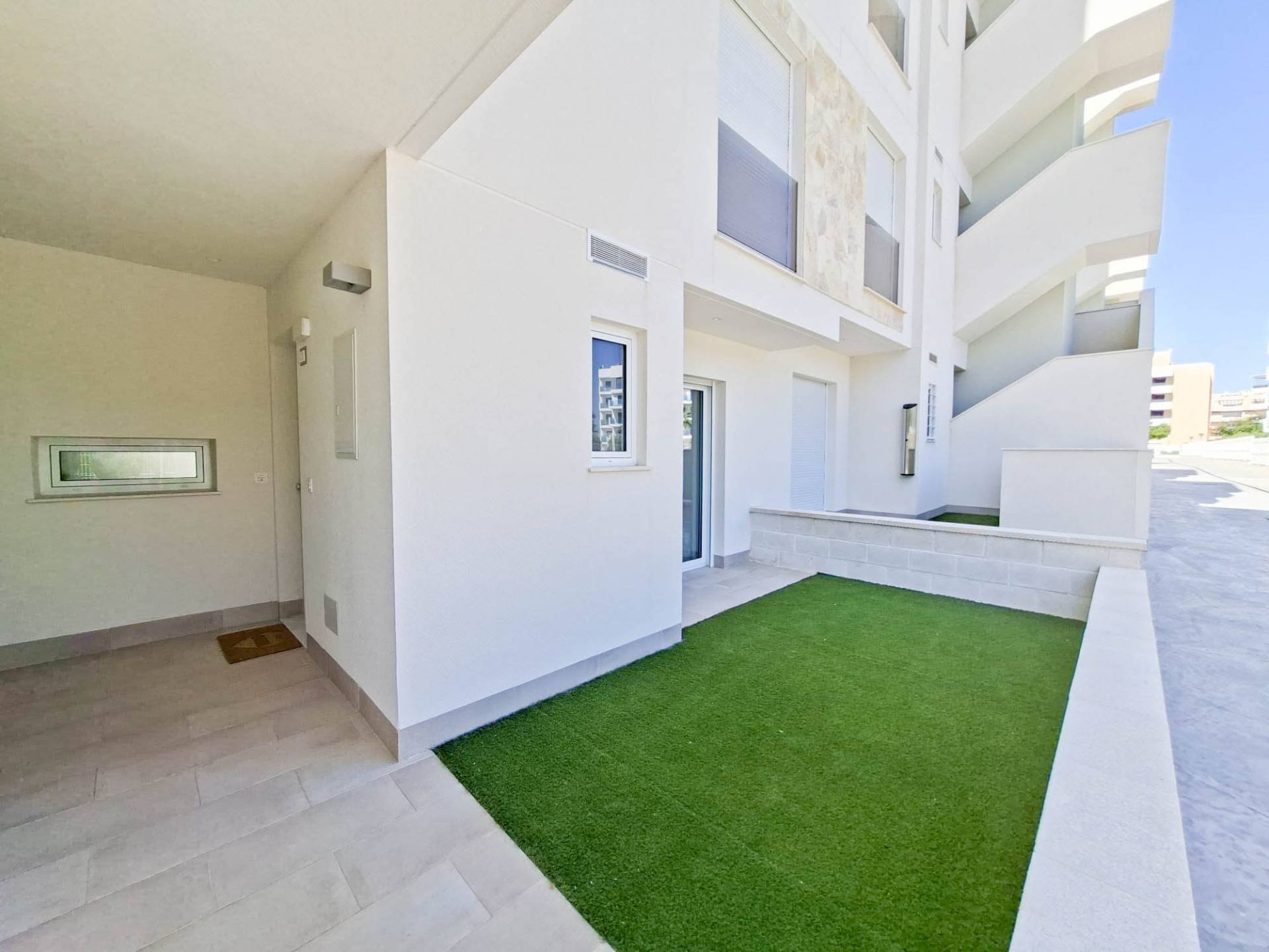 Apartment in Guardamar del Segura, Alicante, Spain 2 bedrooms,  No. 195384