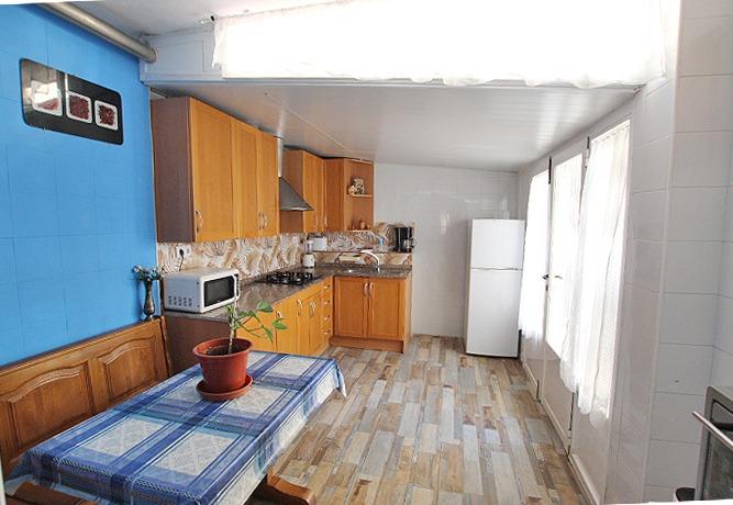 Bungalow in Guardamar del Segura, Alicante, Spain 2 bedrooms, 86 sq.m. No. 195382