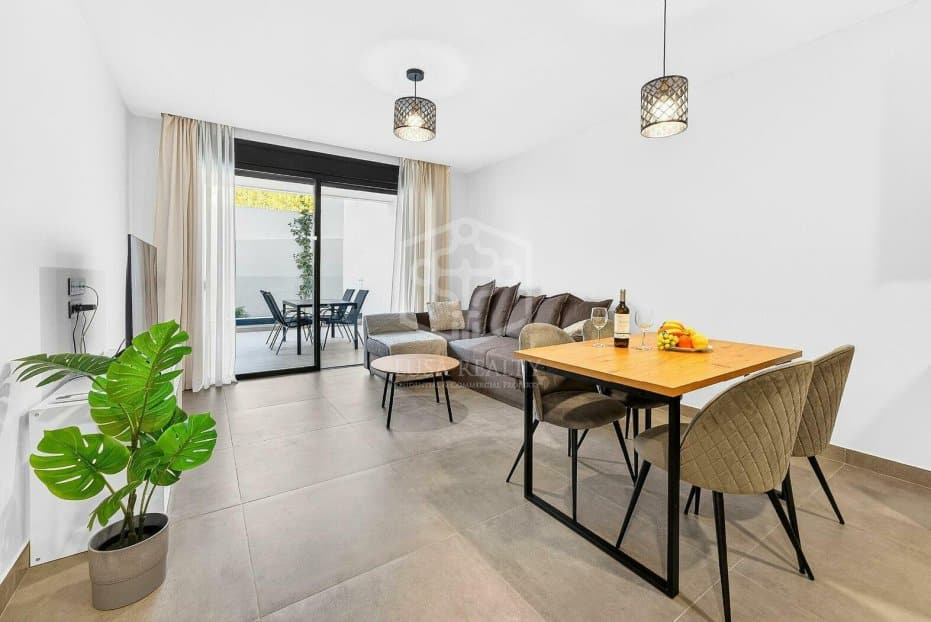Apartamento en Adeje, Tenerife, España 2 dormitorios, 110 m2 No. 182681