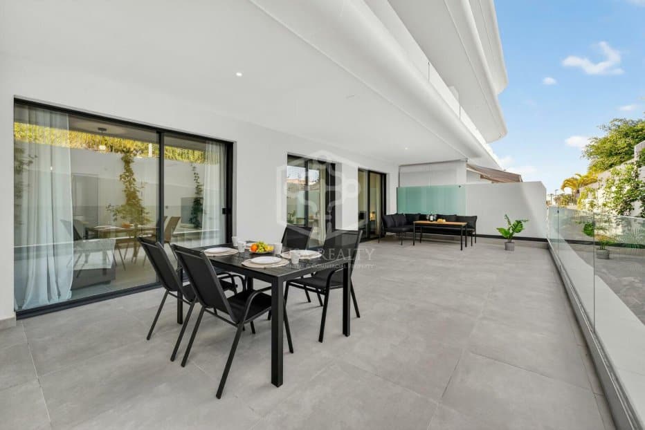 Apartamento en Adeje, Tenerife, España 2 dormitorios, 110 m2 No. 182681