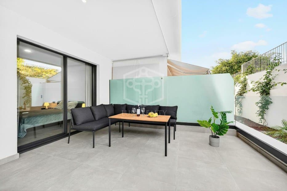 Apartamento en Adeje, Tenerife, España 2 dormitorios, 110 m2 No. 182681