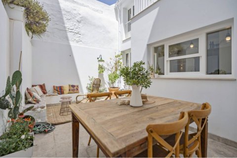 Radhus till salu i Alaior, Menorca, Spanien 4 sovrum, 344 kvm. Nr. 182680 - foto 7
