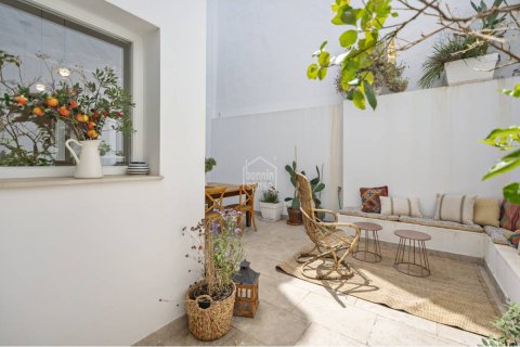 Radhus till salu i Alaior, Menorca, Spanien 4 sovrum, 344 kvm. Nr. 182680 - foto 8