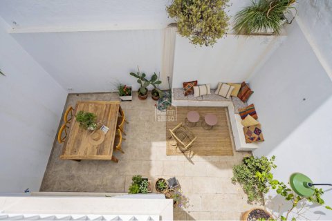 Radhus till salu i Alaior, Menorca, Spanien 4 sovrum, 344 kvm. Nr. 182680 - foto 13