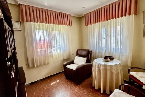 House for sale in La Baneza, Leon, Spain 3 bedrooms, 252 sq.m. No. 184805 - photo 11