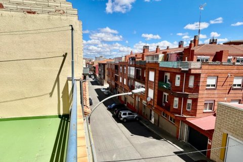 House for sale in La Baneza, Leon, Spain 3 bedrooms, 252 sq.m. No. 184805 - photo 3
