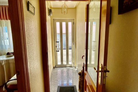 House for sale in La Baneza, Leon, Spain 3 bedrooms, 252 sq.m. No. 184805 - photo 8