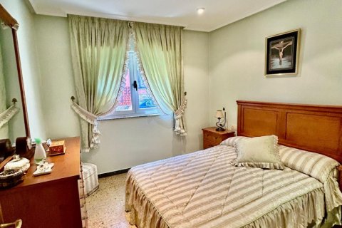 House for sale in La Baneza, Leon, Spain 3 bedrooms, 252 sq.m. No. 184805 - photo 9