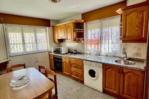 House for sale in La Baneza, Leon, Spain 3 bedrooms, 252 sq.m. No. 184805 - photo 7