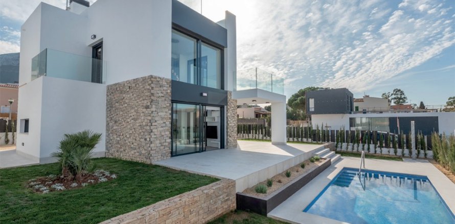 Villa en Colonia De Sant Pere, Mallorca, España 3 dormitorios, 369 m2 No. 143429