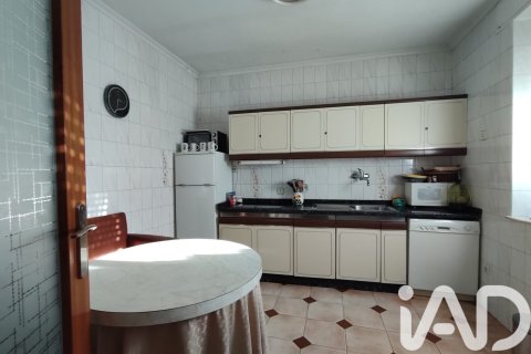 House for sale in San Justo de la Vega, Leon, Spain 5 bedrooms, 391 sq.m. No. 185374 - photo 11
