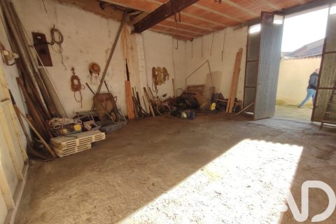 House for sale in San Justo de la Vega, Leon, Spain 5 bedrooms, 391 sq.m. No. 185374 - photo 19