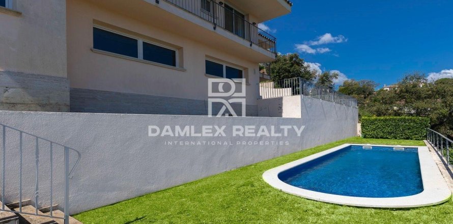 Huvila Platja D'aro, Girona, Espanja 3 makuuhuonetta, 300 m2 No. 176993