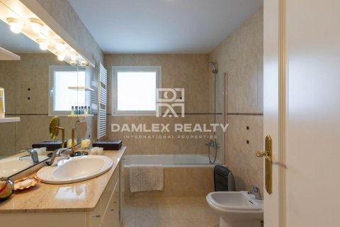 Huvila myytävänä Platja D'aro, Girona, Espanja, 3 makuuhuonetta, 300 m2 No. 176993 - kuva 19