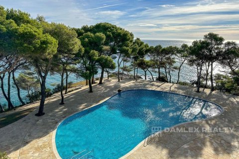 Huoneisto myytävänä Calonge, Girona, Espanja, 5 makuuhuonetta, 261 m2 No. 176995 - kuva 4