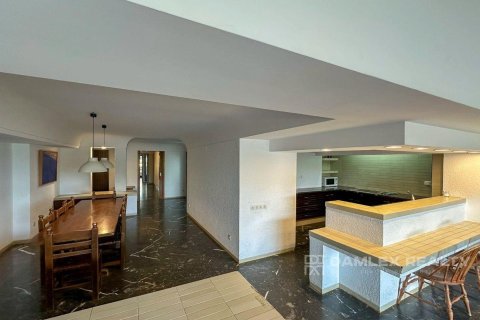 Huoneisto myytävänä Calonge, Girona, Espanja, 5 makuuhuonetta, 261 m2 No. 176995 - kuva 24