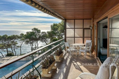 Huoneisto myytävänä Calonge, Girona, Espanja, 5 makuuhuonetta, 261 m2 No. 176995 - kuva 3