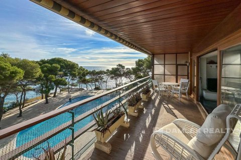 Huoneisto myytävänä Calonge, Girona, Espanja, 5 makuuhuonetta, 261 m2 No. 176995 - kuva 11