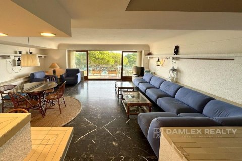 Huoneisto myytävänä Calonge, Girona, Espanja, 5 makuuhuonetta, 261 m2 No. 176995 - kuva 20