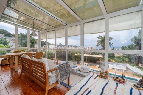 Dom w Sant Feliu de Guixols, Girona, Hiszpania 3 sypialnie, 336 mkw. nr 176996 – zdjęcie 14