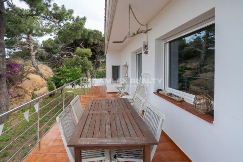 Dom w Sant Feliu de Guixols, Girona, Hiszpania 3 sypialnie, 336 mkw. nr 176996 – zdjęcie 15