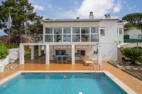 Dom w Sant Feliu de Guixols, Girona, Hiszpania 3 sypialnie, 336 mkw. nr 176996 – zdjęcie 3