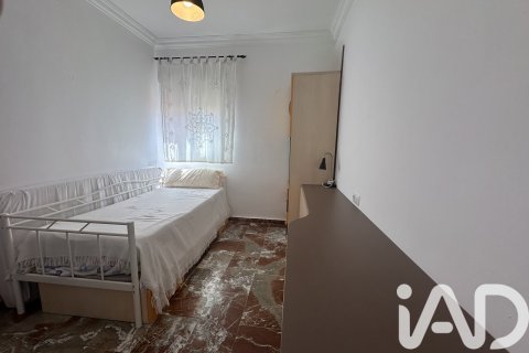 Townhouse for sale in Guillena, Seville, Spain 3 bedrooms, 94 sq.m. No. 188336 - photo 8