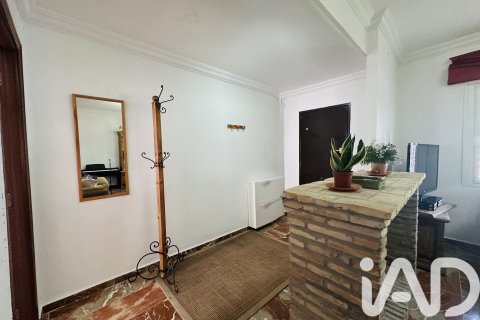 Townhouse for sale in Guillena, Seville, Spain 3 bedrooms, 94 sq.m. No. 188336 - photo 2