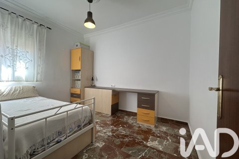 Townhouse for sale in Guillena, Seville, Spain 3 bedrooms, 94 sq.m. No. 188336 - photo 9