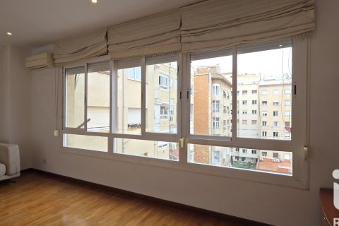 Penthouse for sale in Barcelona, Spain 3 bedrooms, 91 sq.m. No. 188334 - photo 12