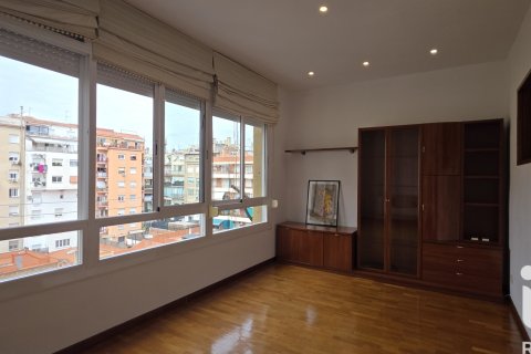 Penthouse for sale in Barcelona, Spain 3 bedrooms, 91 sq.m. No. 188334 - photo 11