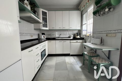 Apartment à Lepe, Huelva, Espagne 4 chambres, 127 m2 No. 188128