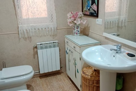 Villa for sale in Salamanca, Spain 3 bedrooms, 105 sq.m. No. 188129 - photo 16