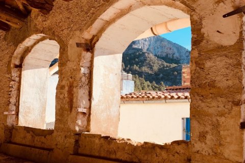 Villa a Tivissa, Tarragona, Spagna 153 mq. N° 185748