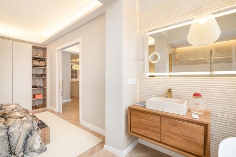 Apartamento en venta en Barcelona, España 3 dormitorios, 94 m2 No. 182381 - foto 26