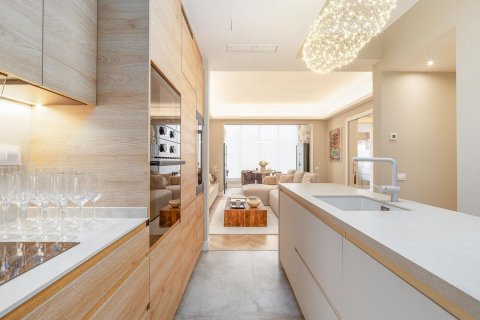 Apartamento en venta en Barcelona, España 3 dormitorios, 94 m2 No. 182381 - foto 8